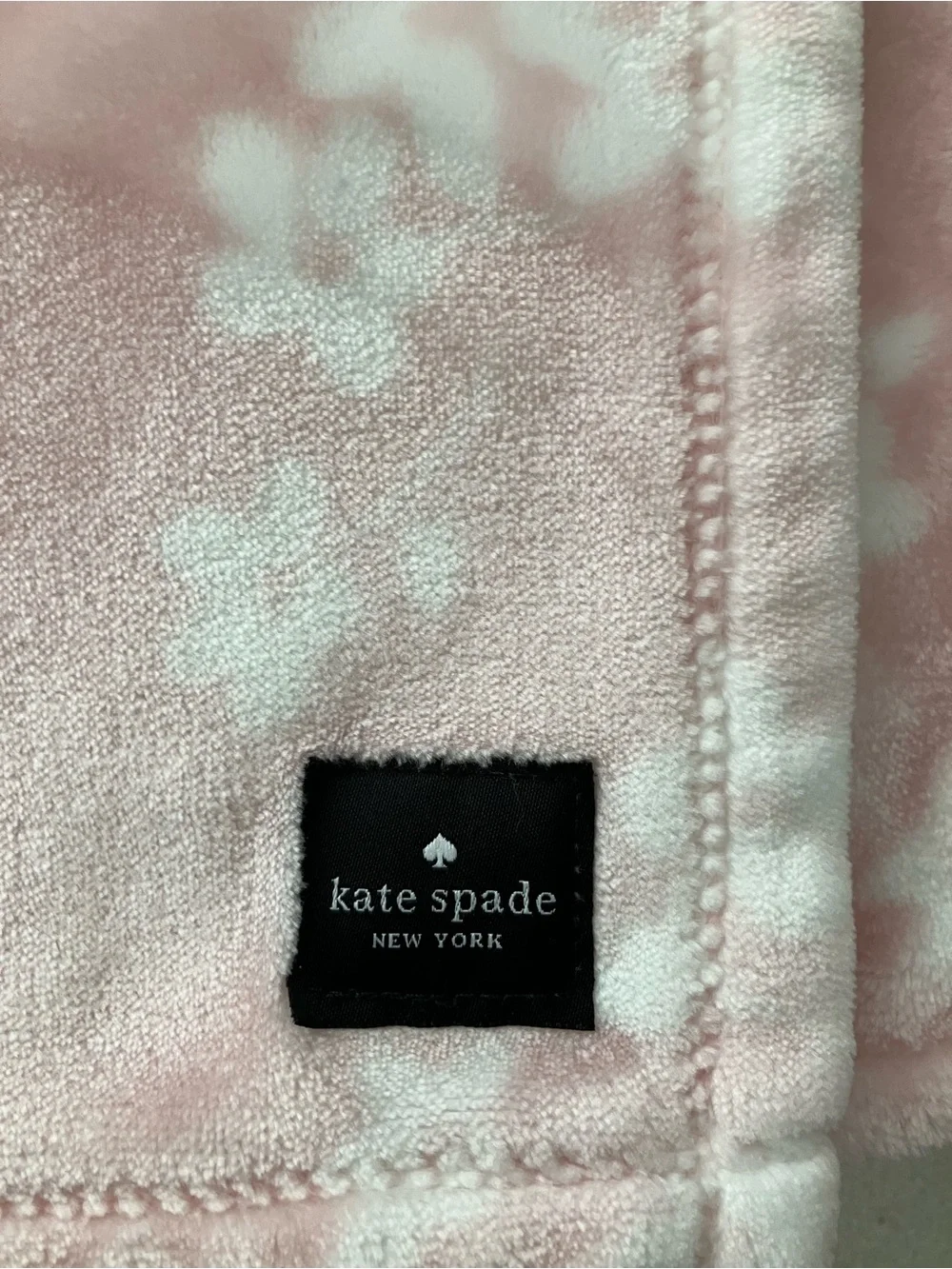 Kate’s Spade Pink / White Sweet Floral Flower Throw Blanket